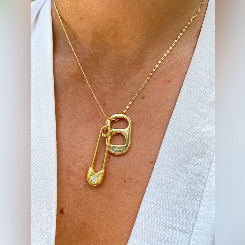 Safety Pin Pendant Necklace Q81